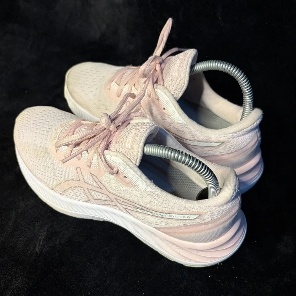 Asics Gel Excite 8 1012A916 Sneakers Womens US 7.5 Beige Pink Knit Running Shoes